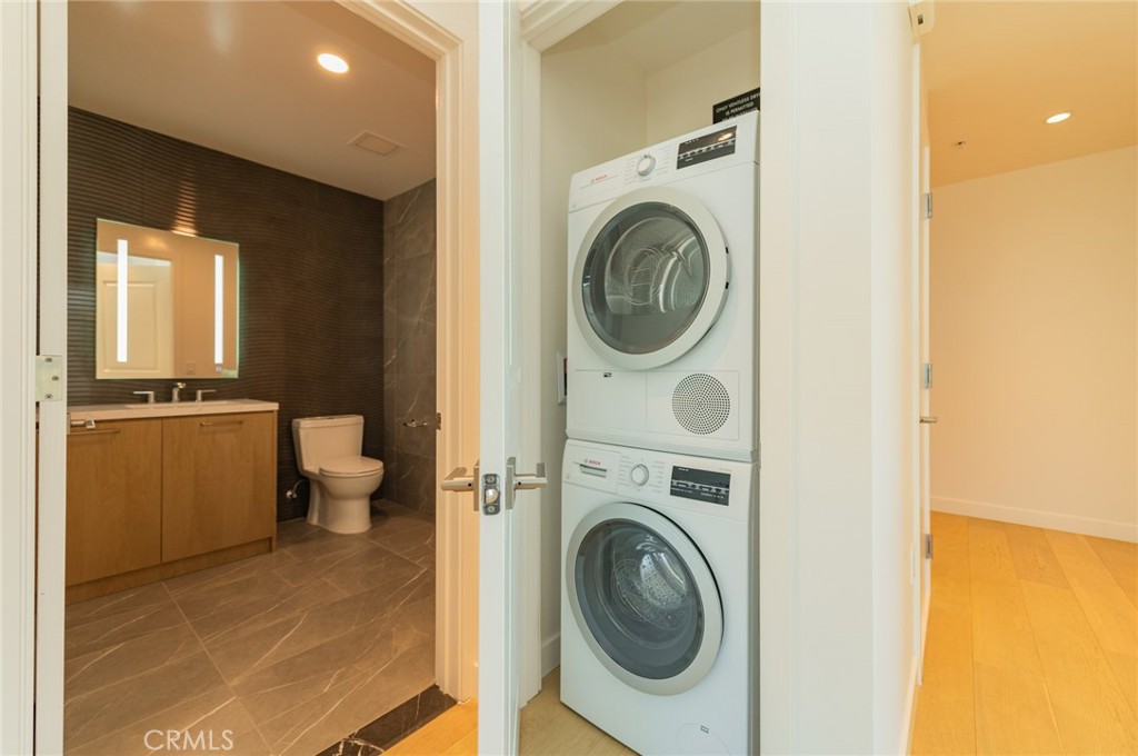 400 S Broadway S 1203 Property Photo 16