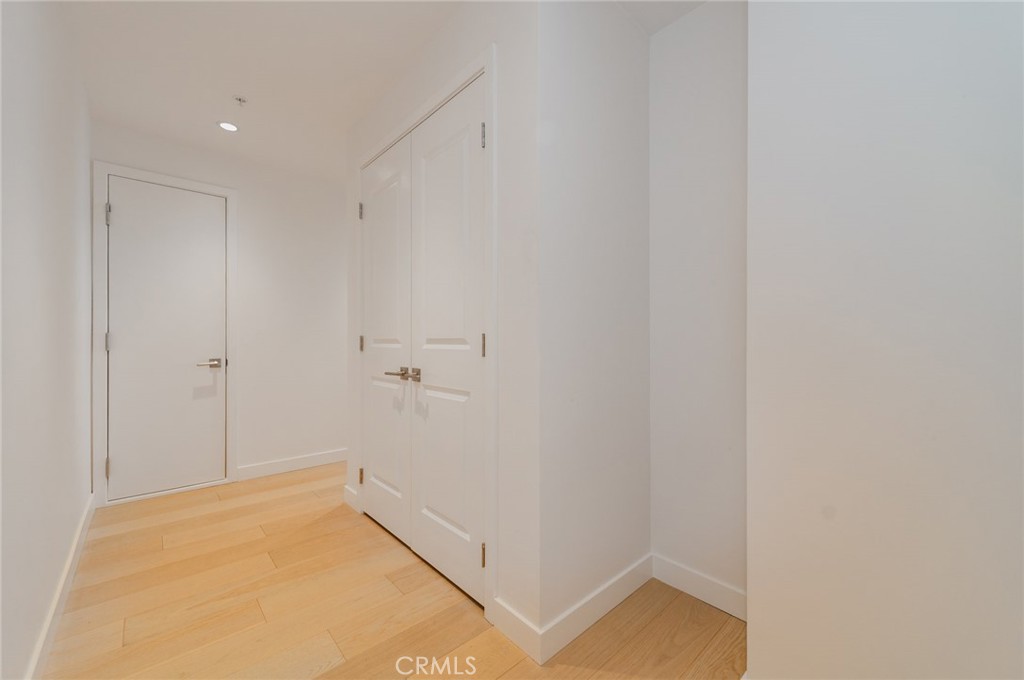 400 S Broadway S 1103 Property Photo 2