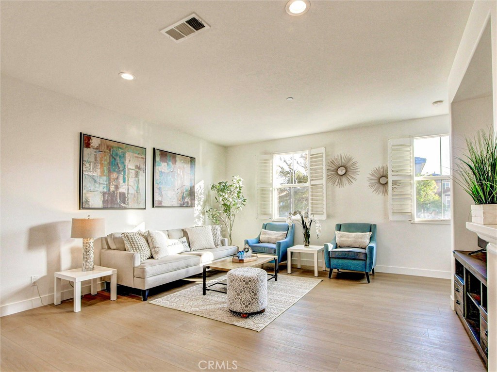 8056 Torino Property Photo 1