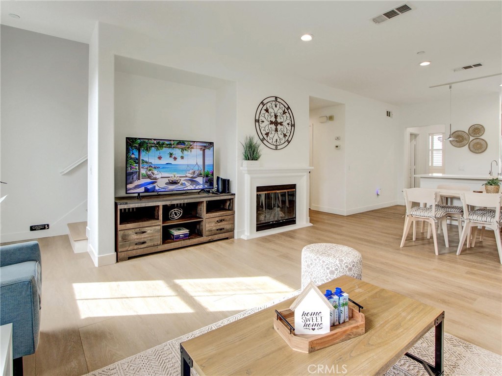 8056 Torino Property Photo 11