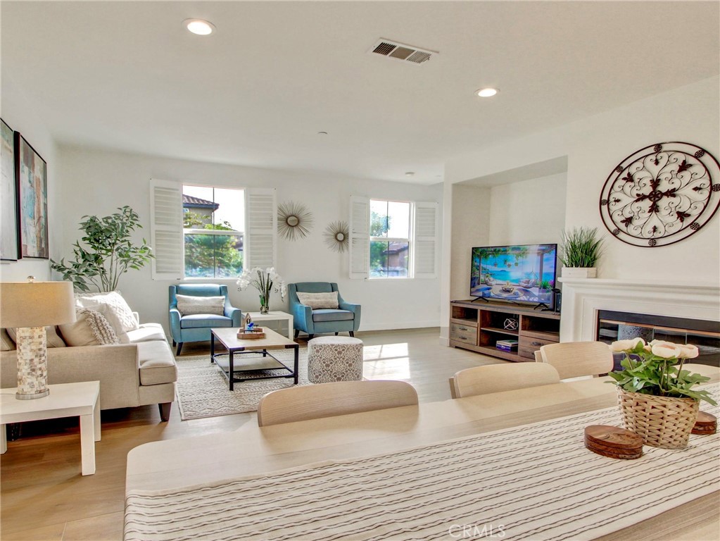 8056 Torino Property Photo 13