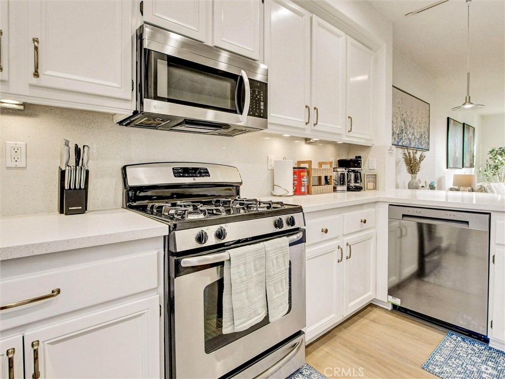 8056 Torino Property Photo 18