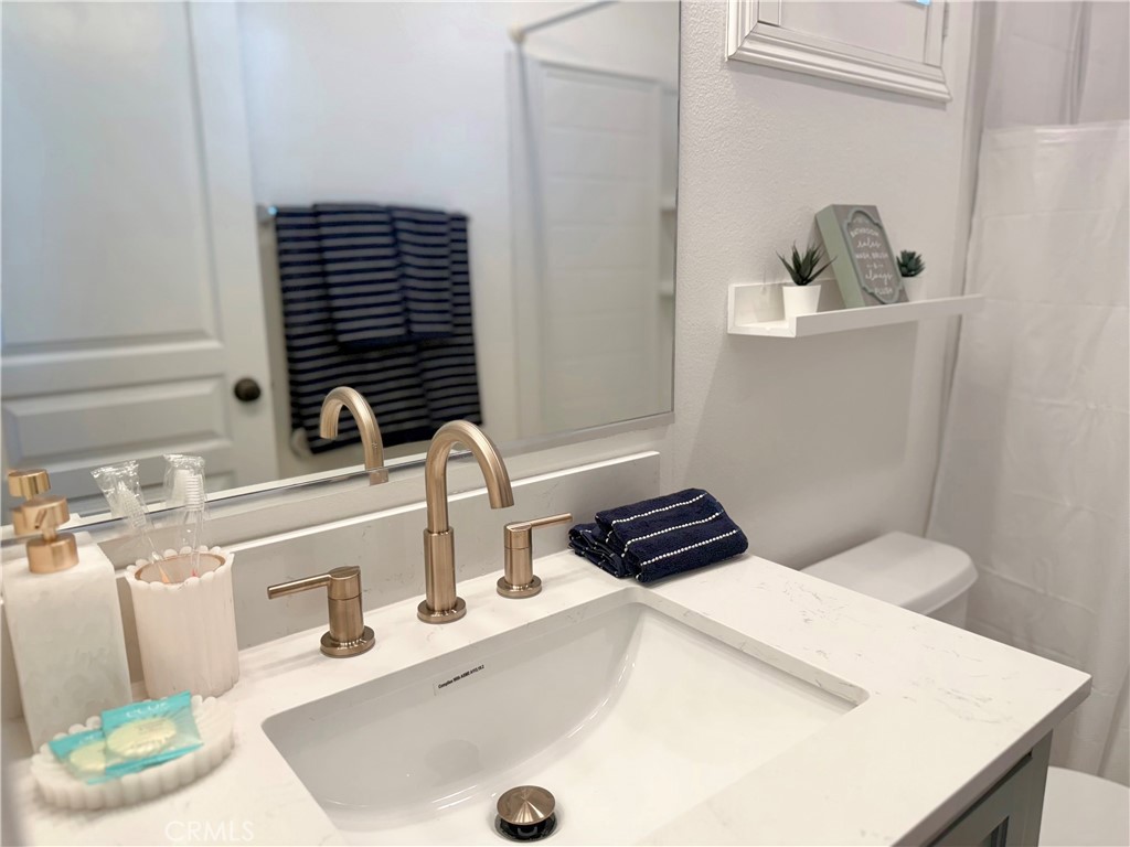 8056 Torino Property Photo 36