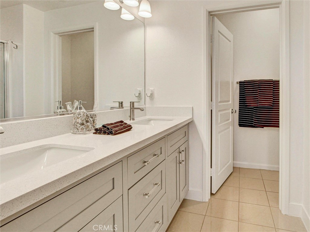 8056 Torino Property Photo 41