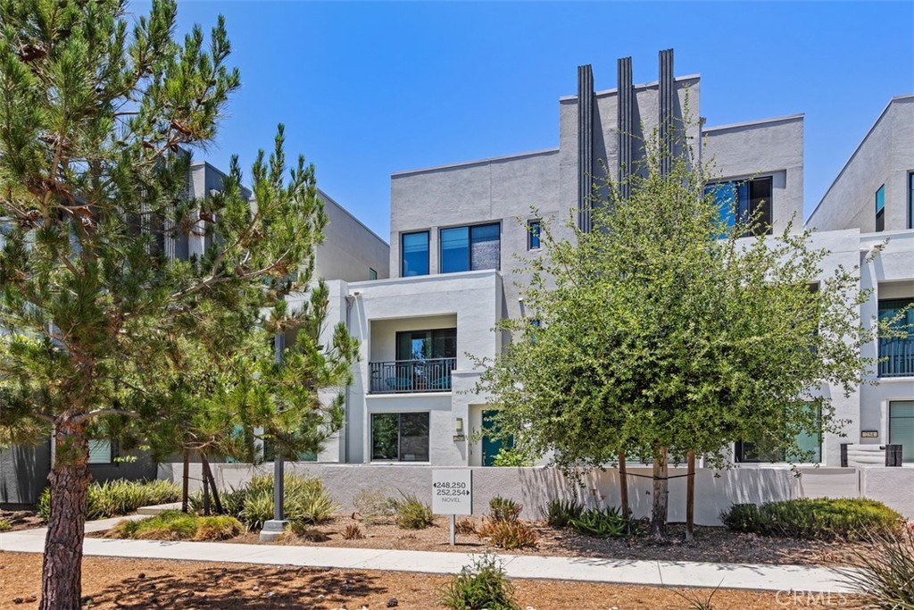 250 Novel Property Photo 3