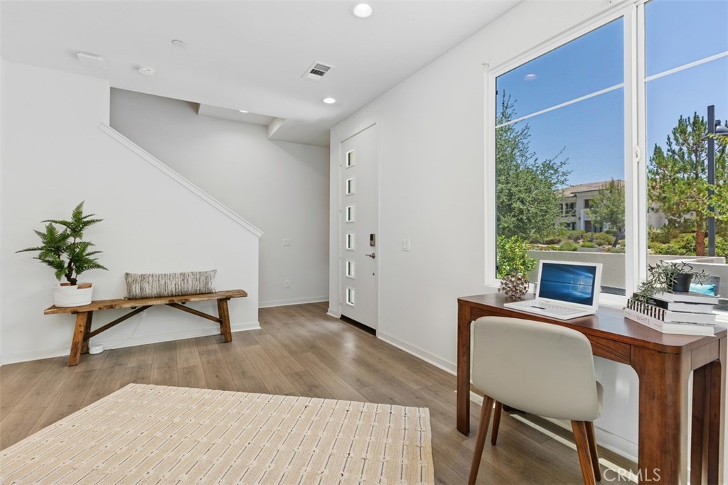 250 Novel Property Photo 5