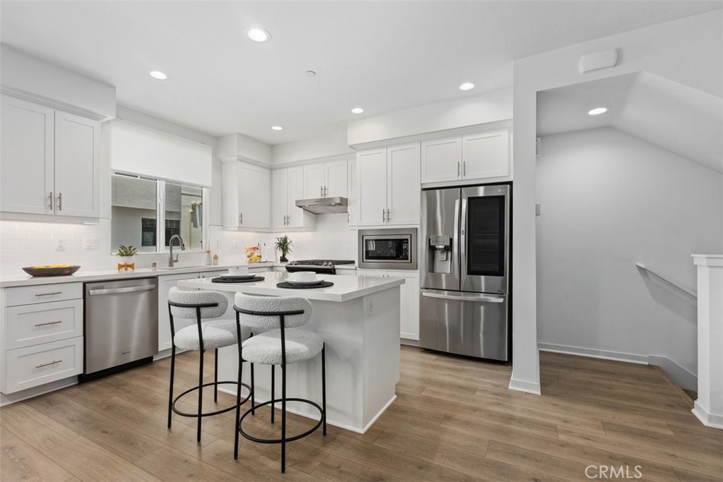 250 Novel Property Photo 9