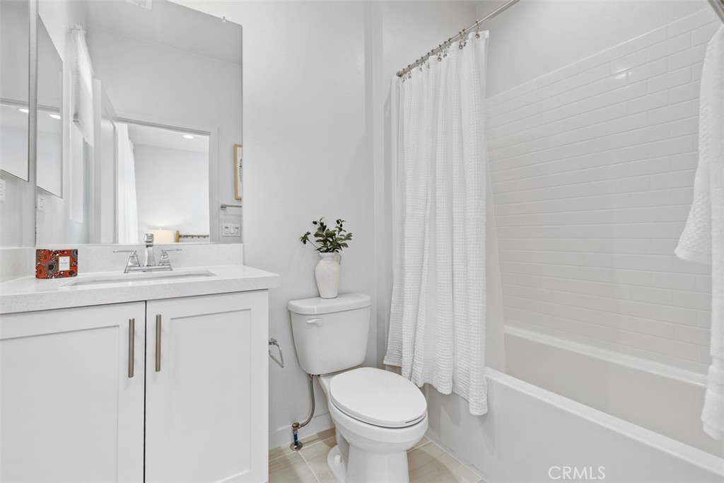 250 Novel Property Photo 15