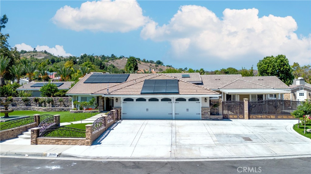 20149 Stanford Court Property Photo 4
