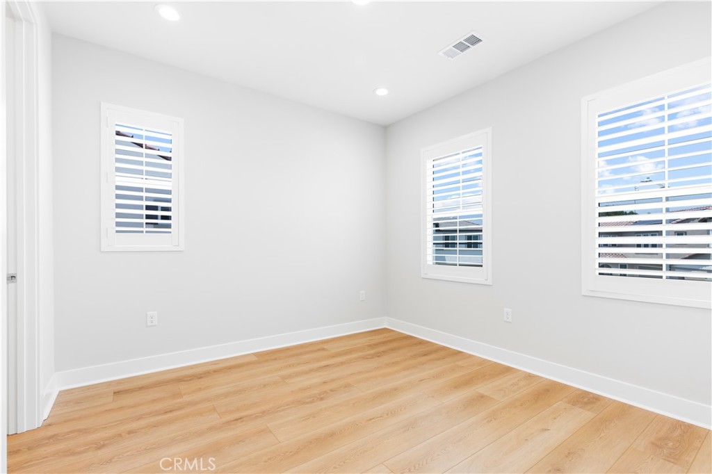 581 Patten Property Photo 17