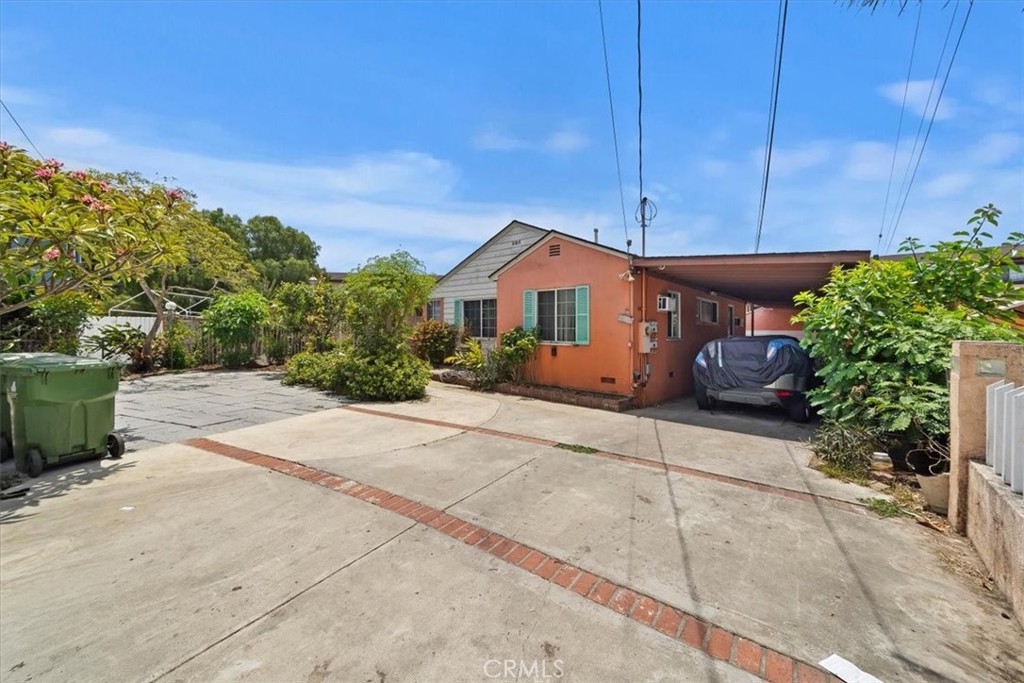 16318 S Denver Avenue Property Photo 1