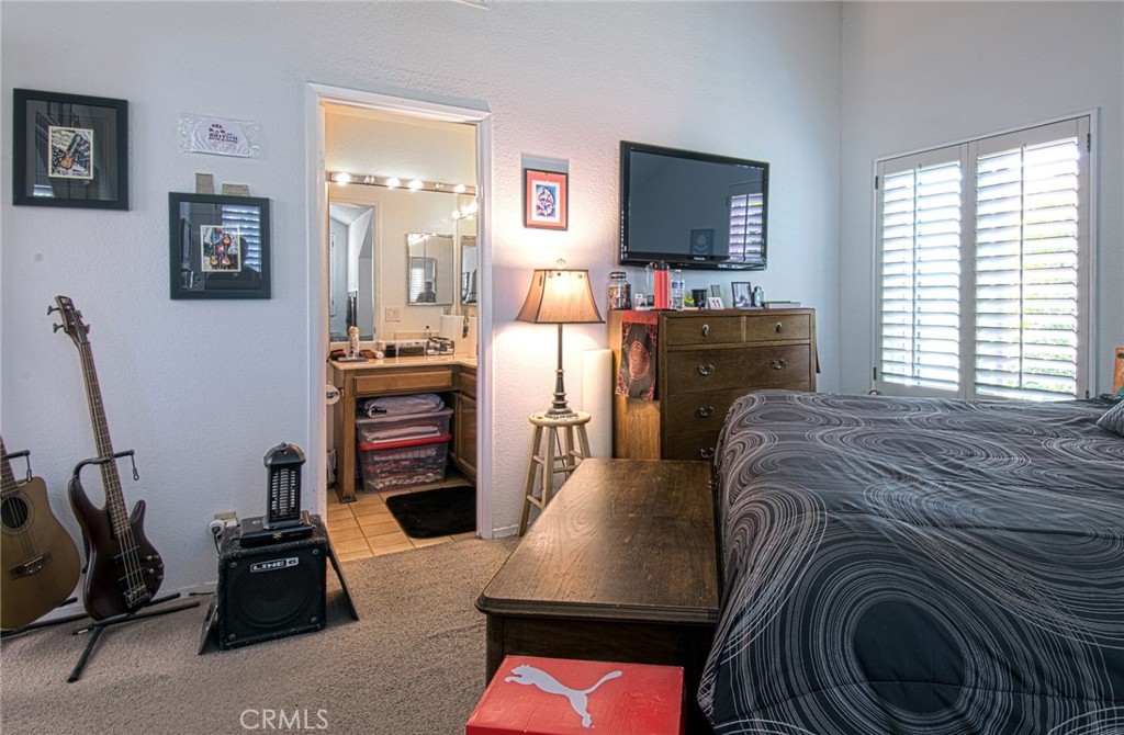 1042 Walnut Street D Property Photo 18
