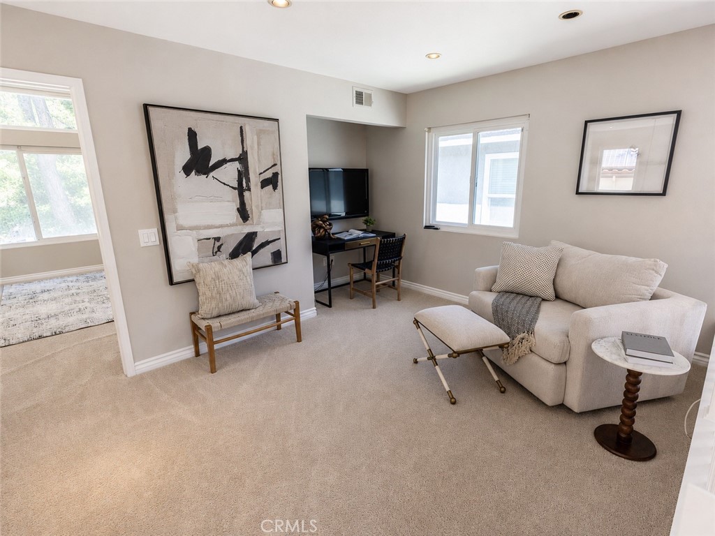1055 S Silver Star Way Property Photo 14