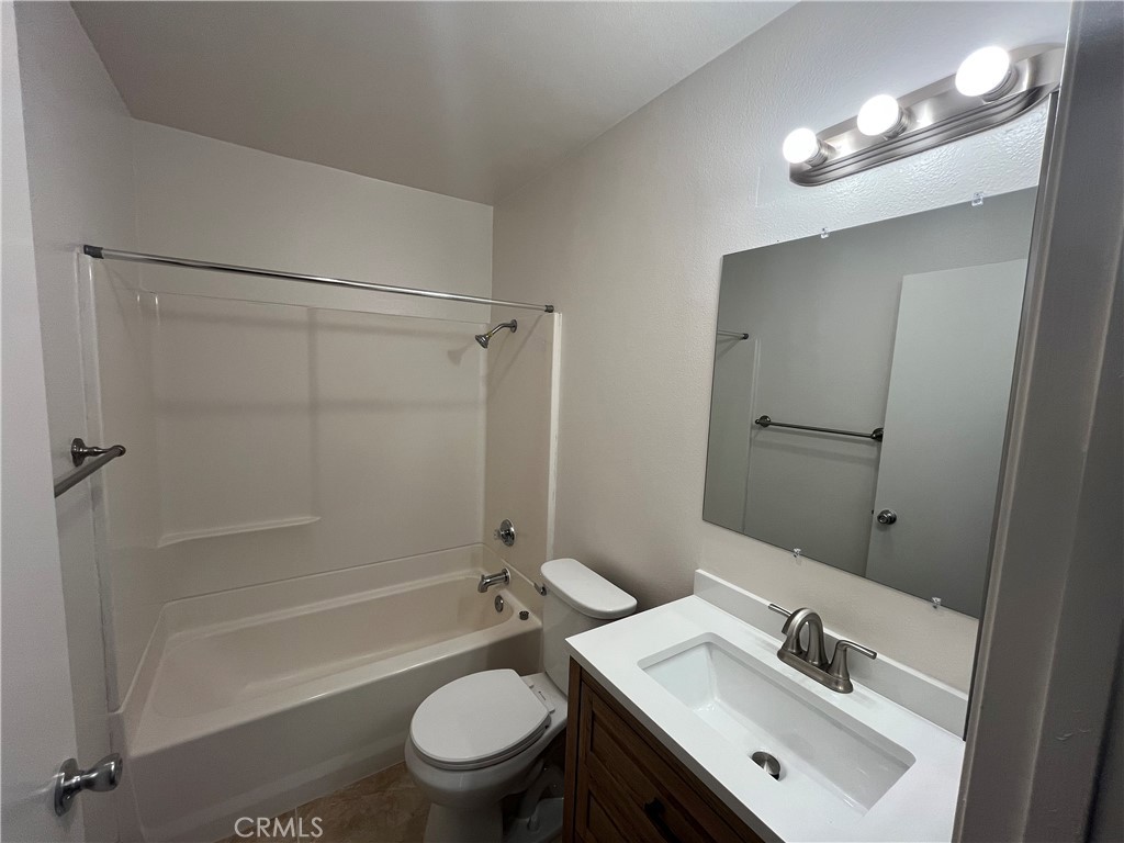 23280 Orange Avenue 7 Property Photo 9
