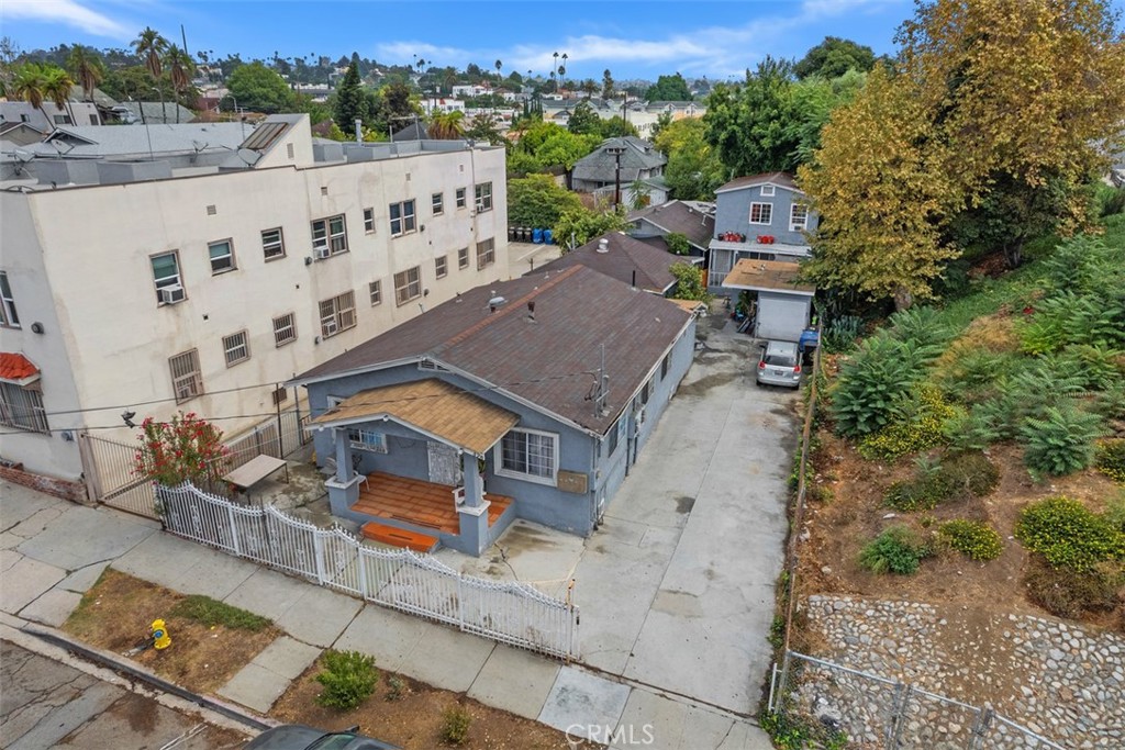 426 N Virgil Avenue Property Photo 9