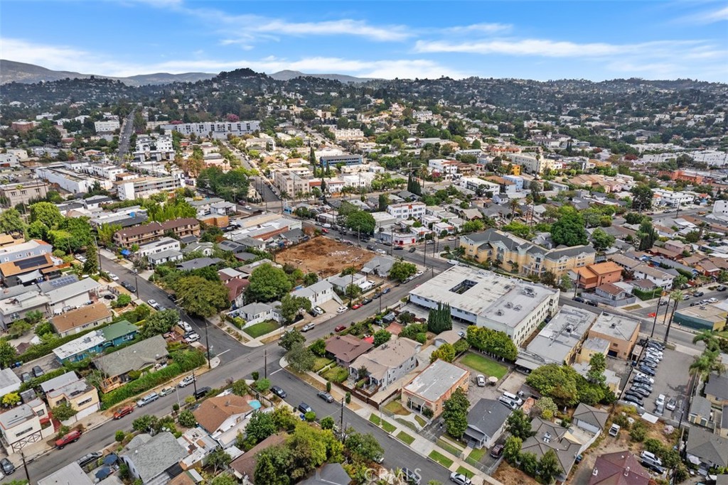 426 N Virgil Avenue Property Photo 12