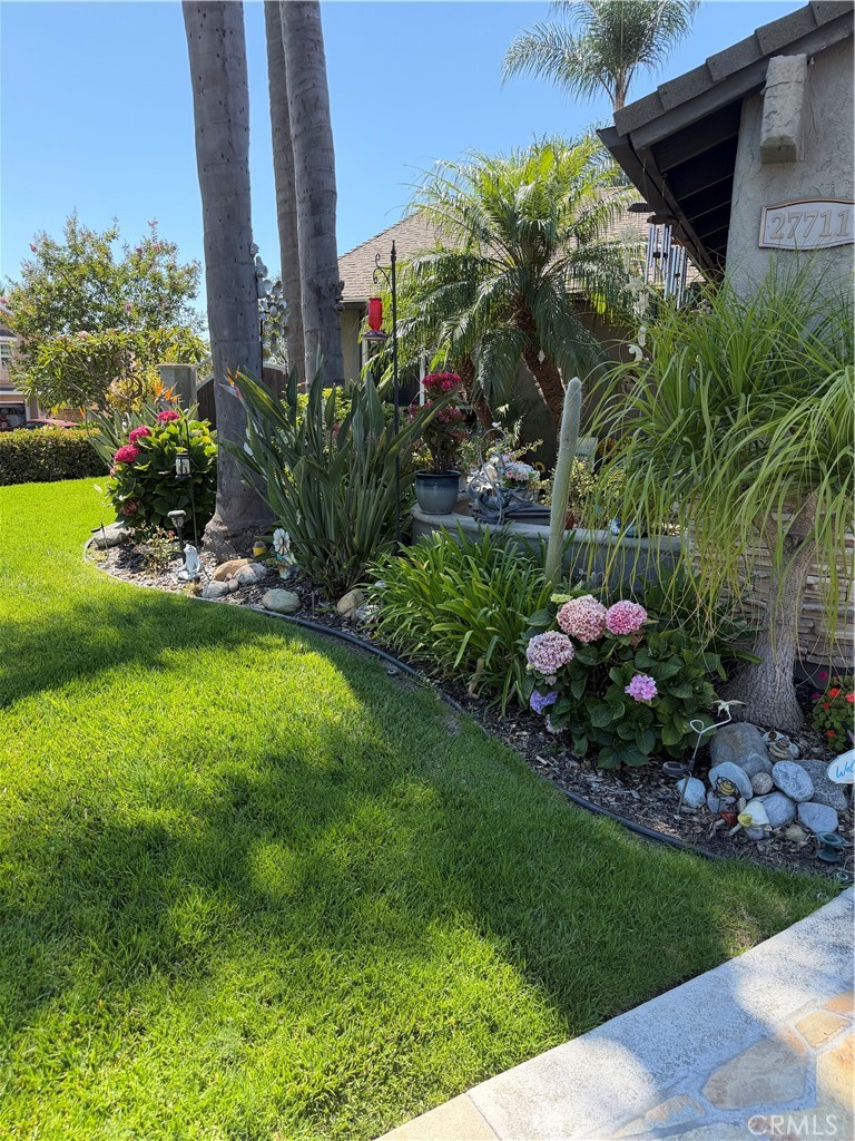 27711 Golondrina Property Photo 2