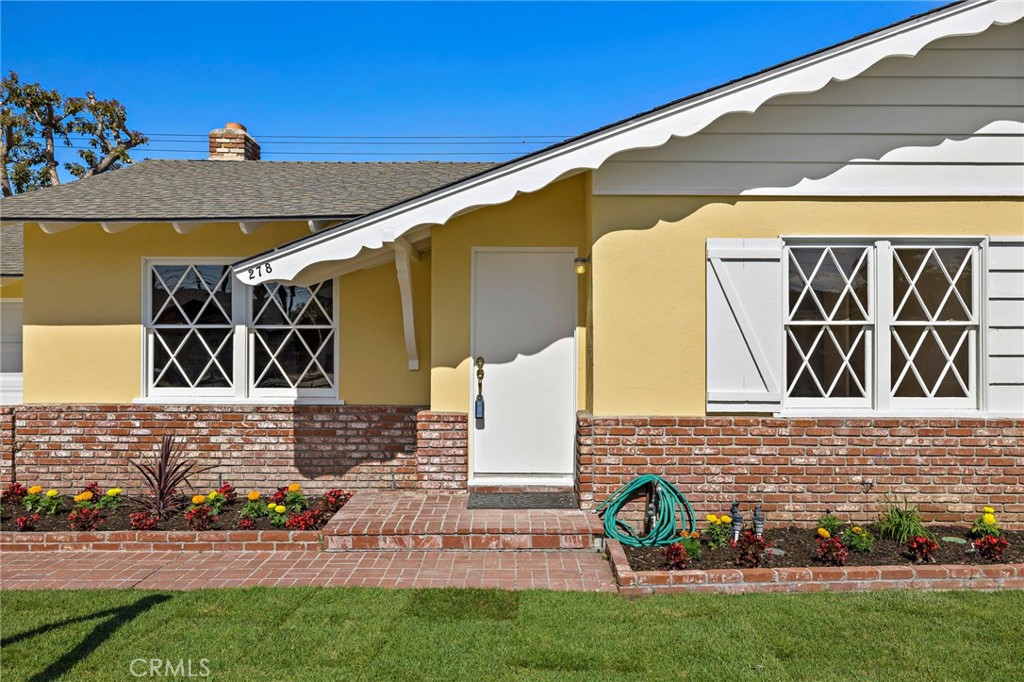 278 N Citrus Property Photo 4