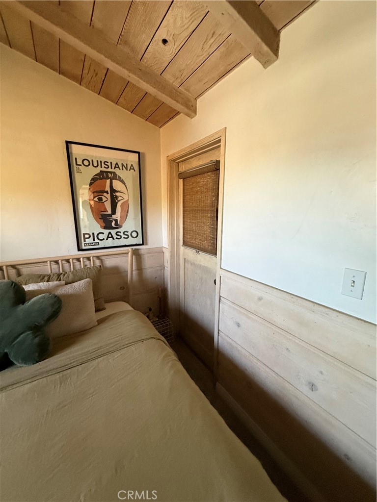 953 Glenneyre Property Photo 17