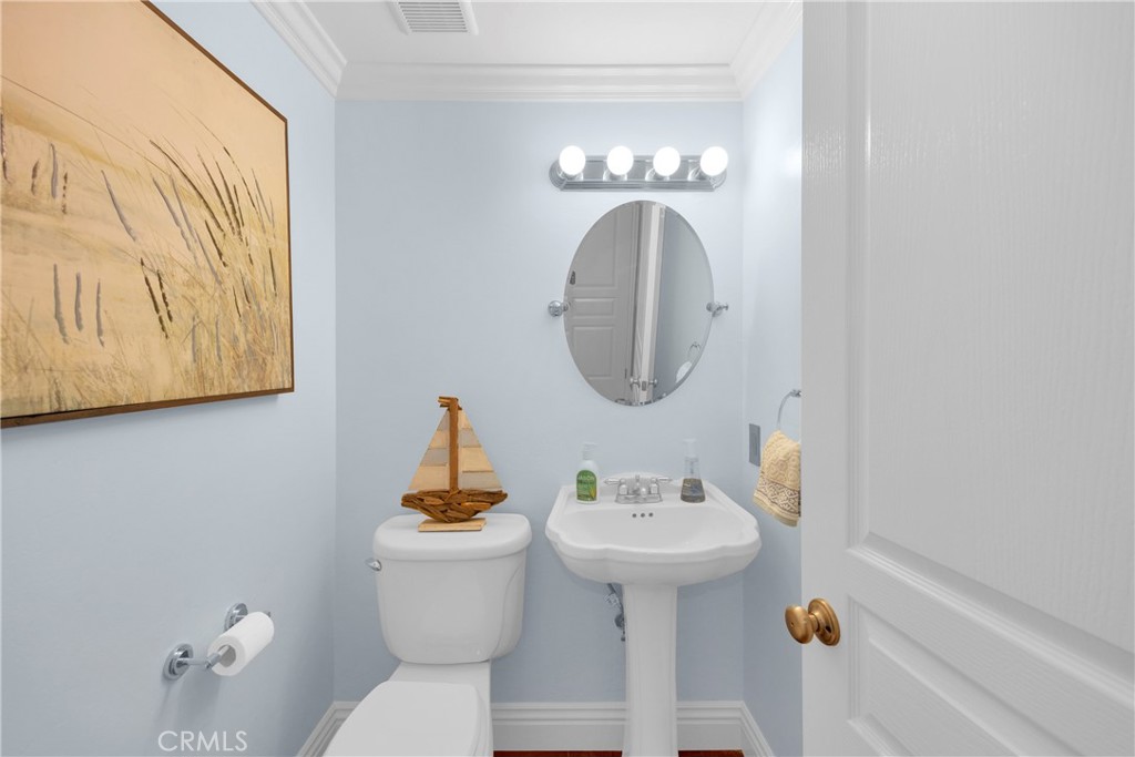 5191 Victoria Property Photo 20