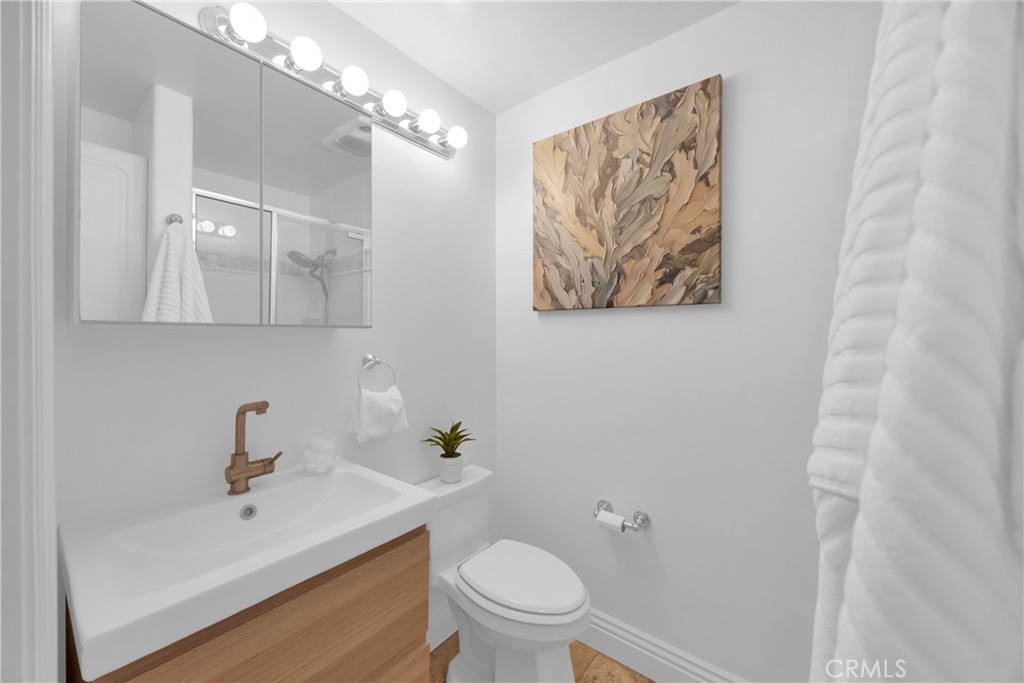 5191 Victoria Property Photo 26