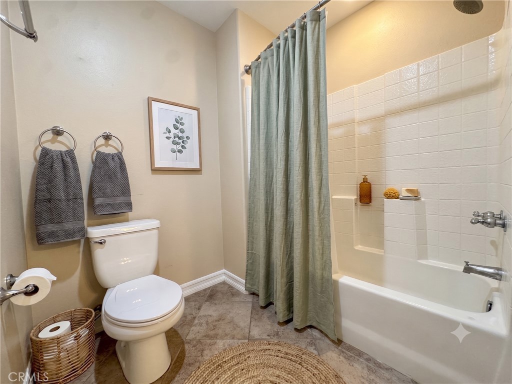 1003 Solvay Aisle Property Photo 8