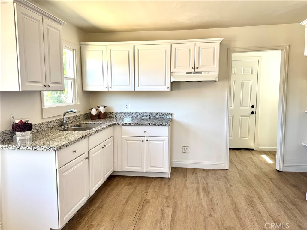 2225 N Sutter Property Photo 5