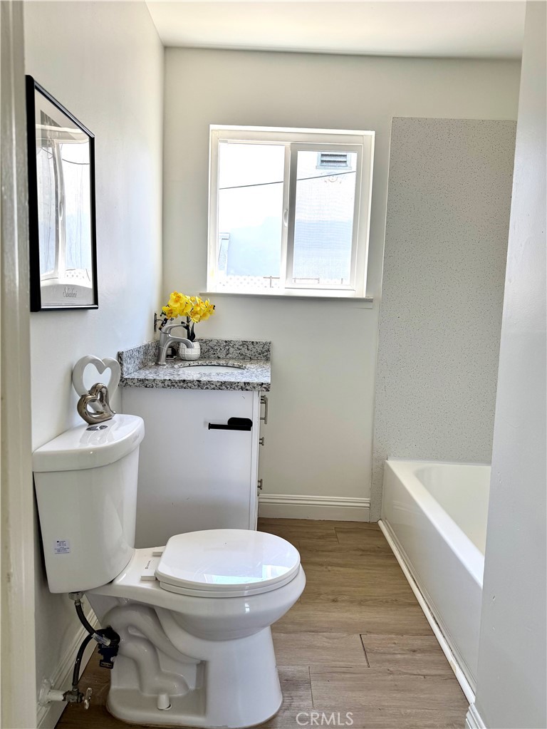 2225 N Sutter Property Photo 11