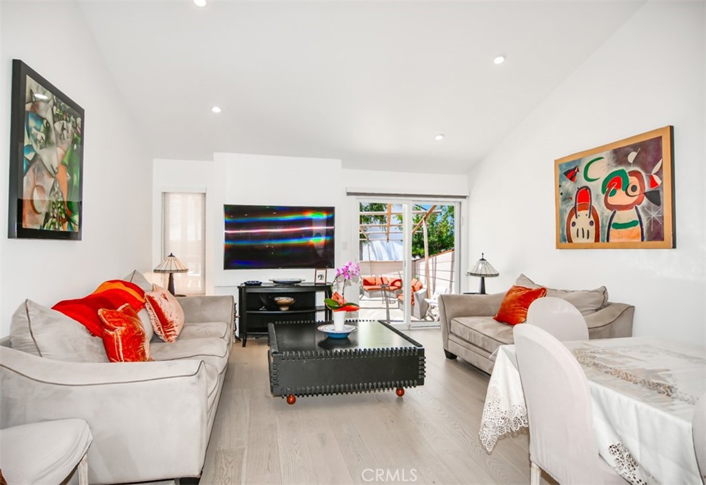 4 Bayberry Property Photo 3