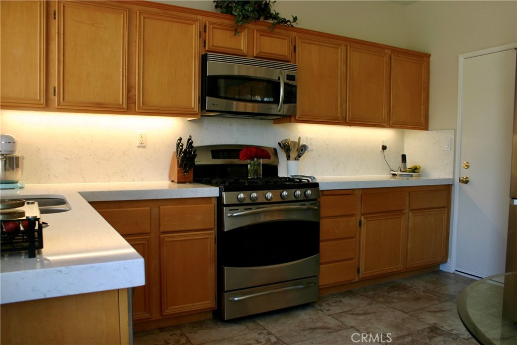 27 Tradition Property Photo 8