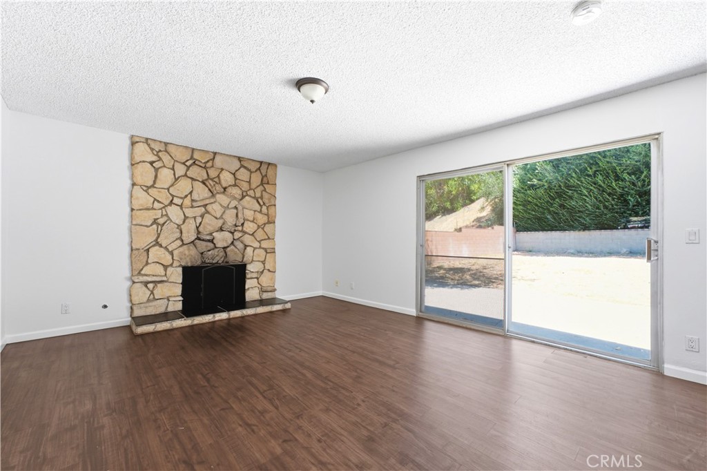26126 Friendly Valley Parkway Property Photo 2