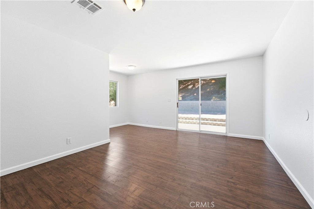26126 Friendly Valley Parkway Property Photo 8