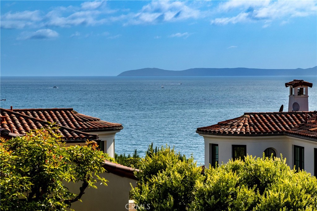 110 Sidney Bay Property Photo 4