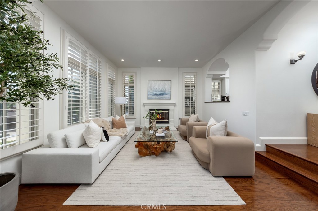 110 Sidney Bay Property Photo 9