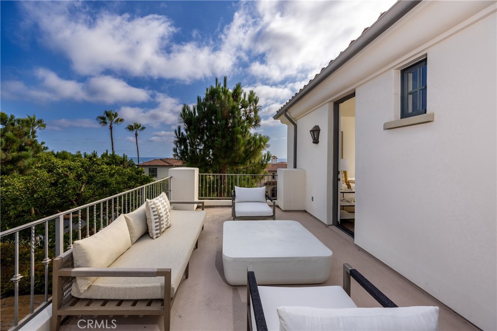 110 Sidney Bay Property Photo 18