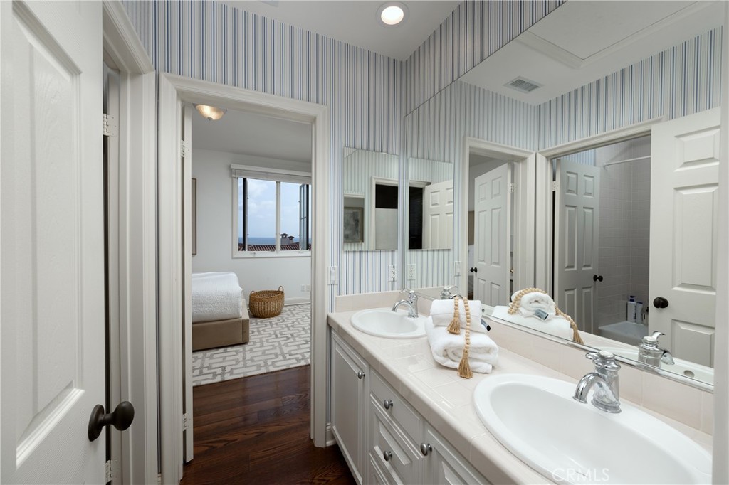 110 Sidney Bay Property Photo 19