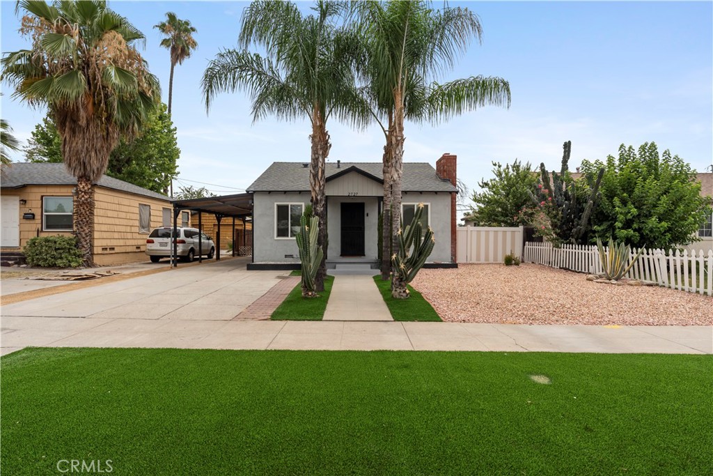 2727 N Sierra Way Property Photo 1