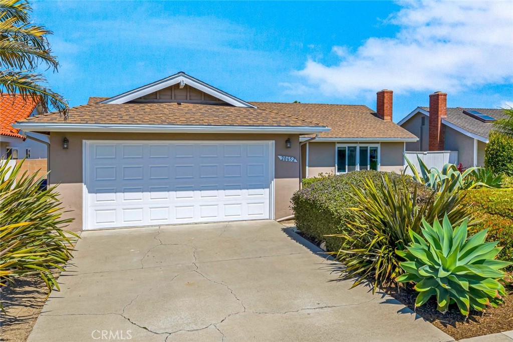 20652 Kelvin Property Photo 3