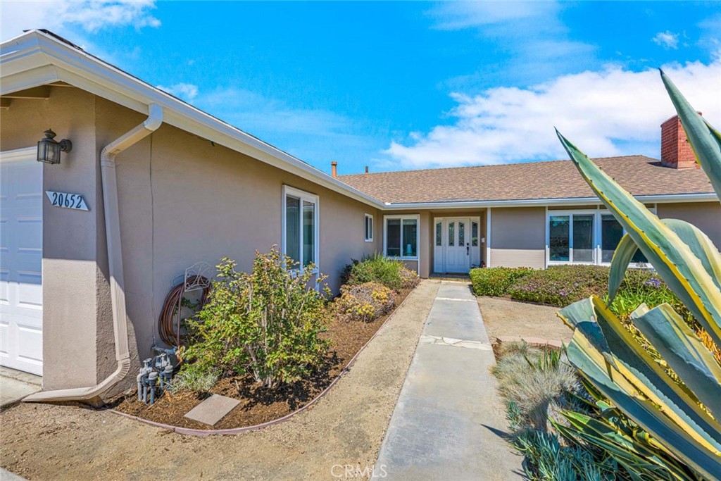 20652 Kelvin Property Photo 5