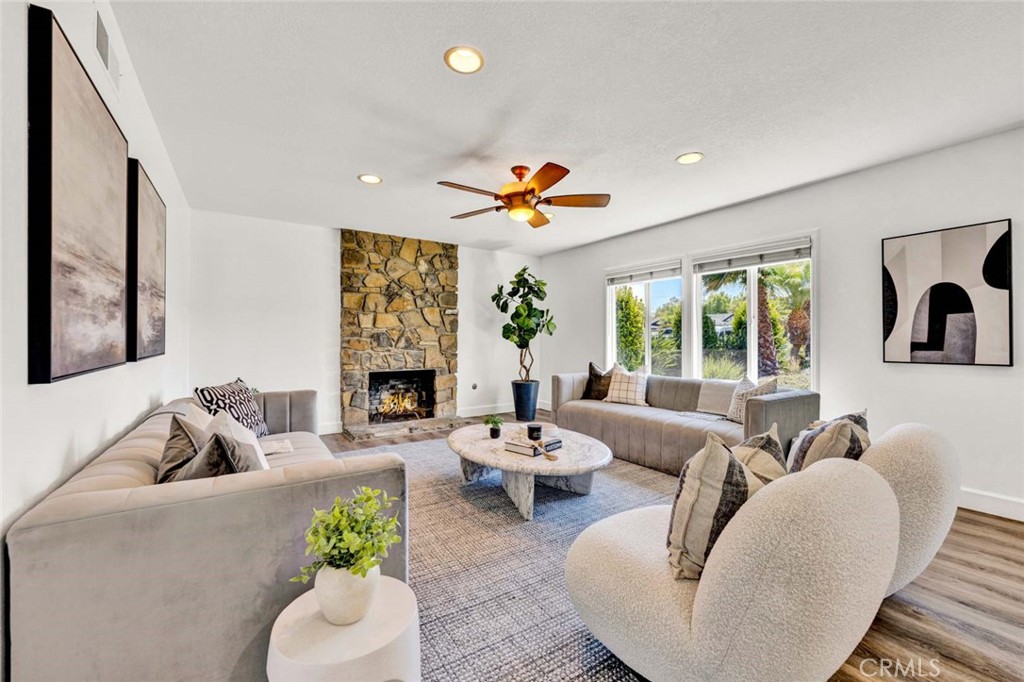 20652 Kelvin Property Photo 8