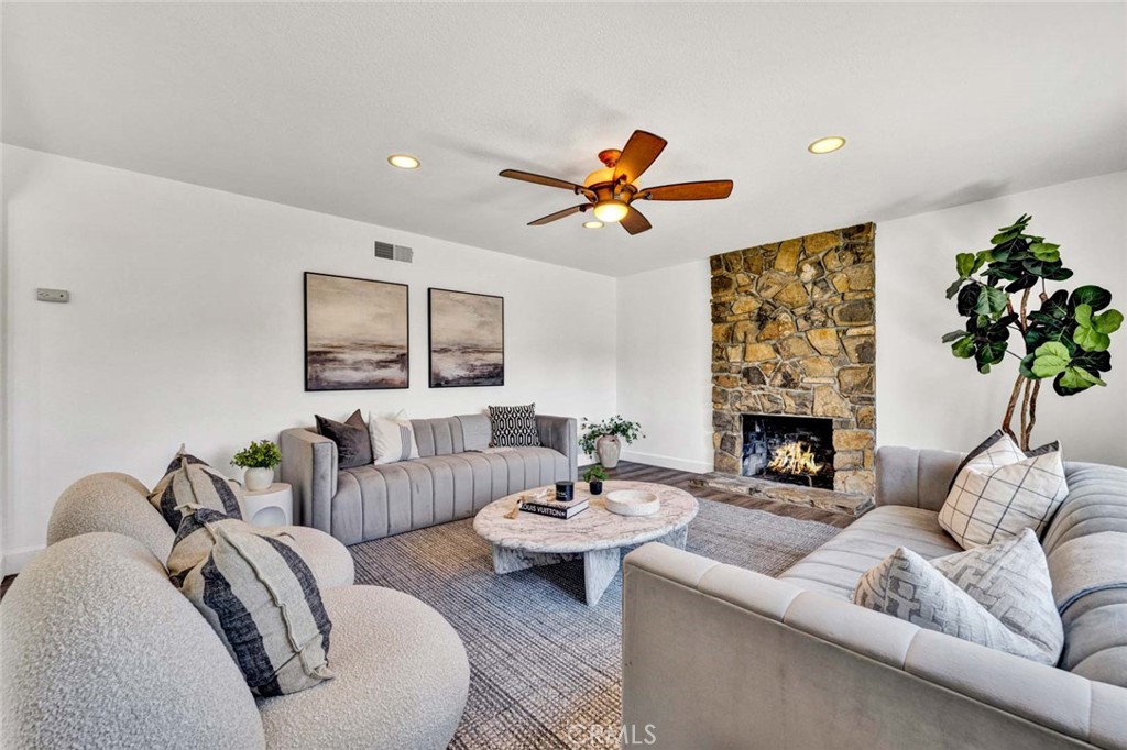 20652 Kelvin Property Photo 11