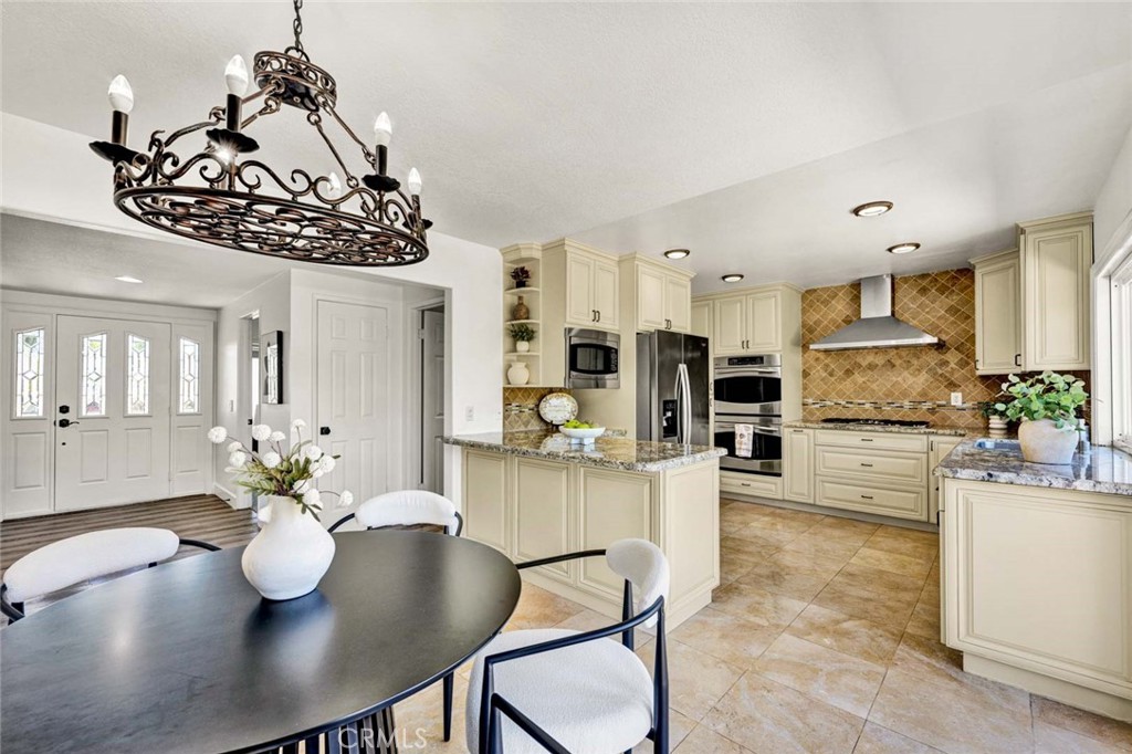 20652 Kelvin Property Photo 15