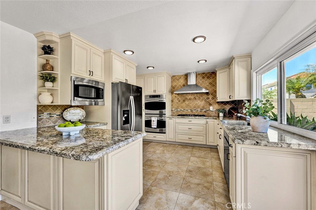 20652 Kelvin Property Photo 16