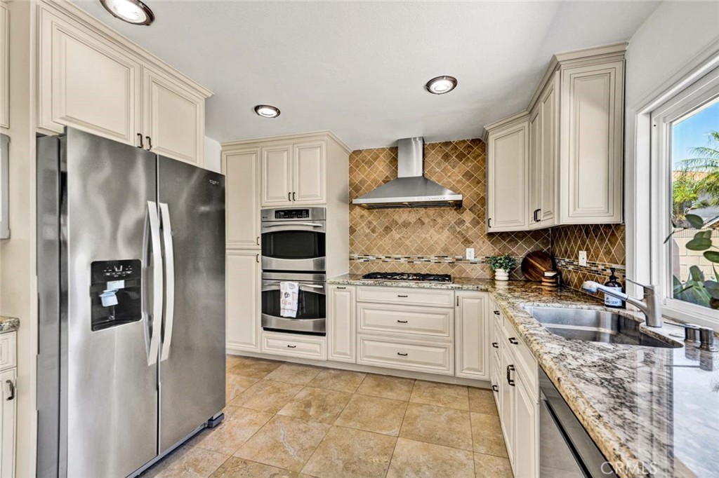 20652 Kelvin Property Photo 17