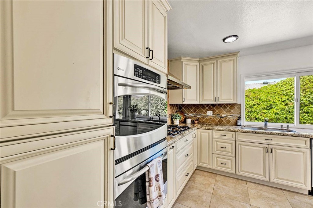 20652 Kelvin Property Photo 21