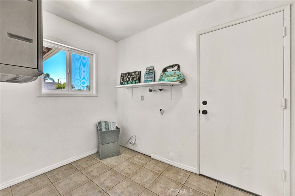 20652 Kelvin Property Photo 29