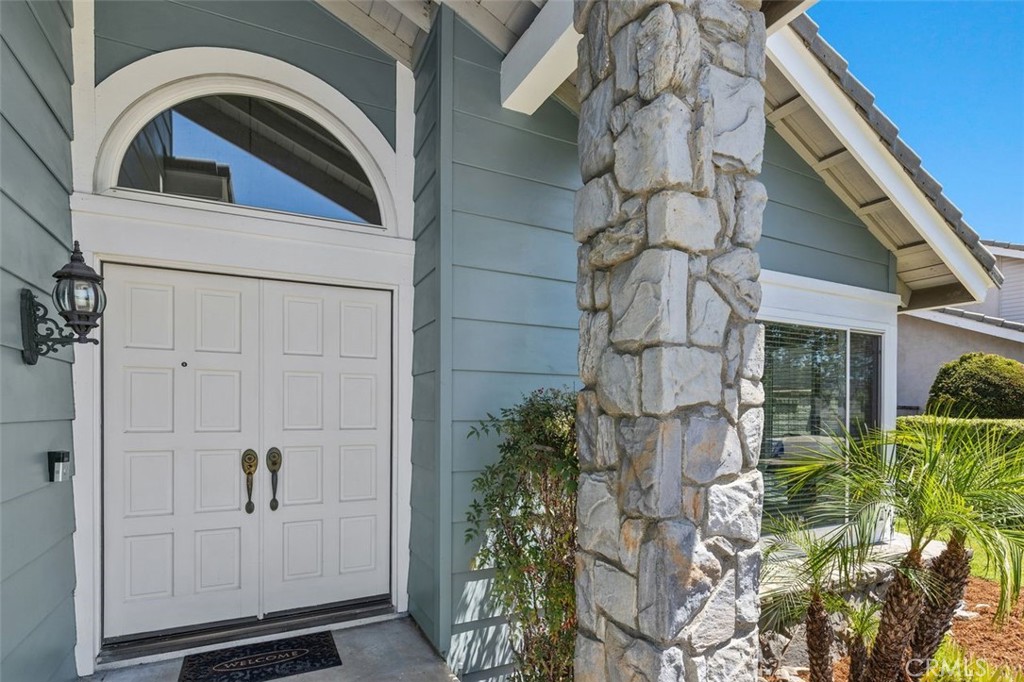 1307 Rockdale Property Photo 3