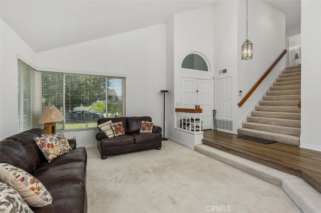 1307 Rockdale Property Photo 6