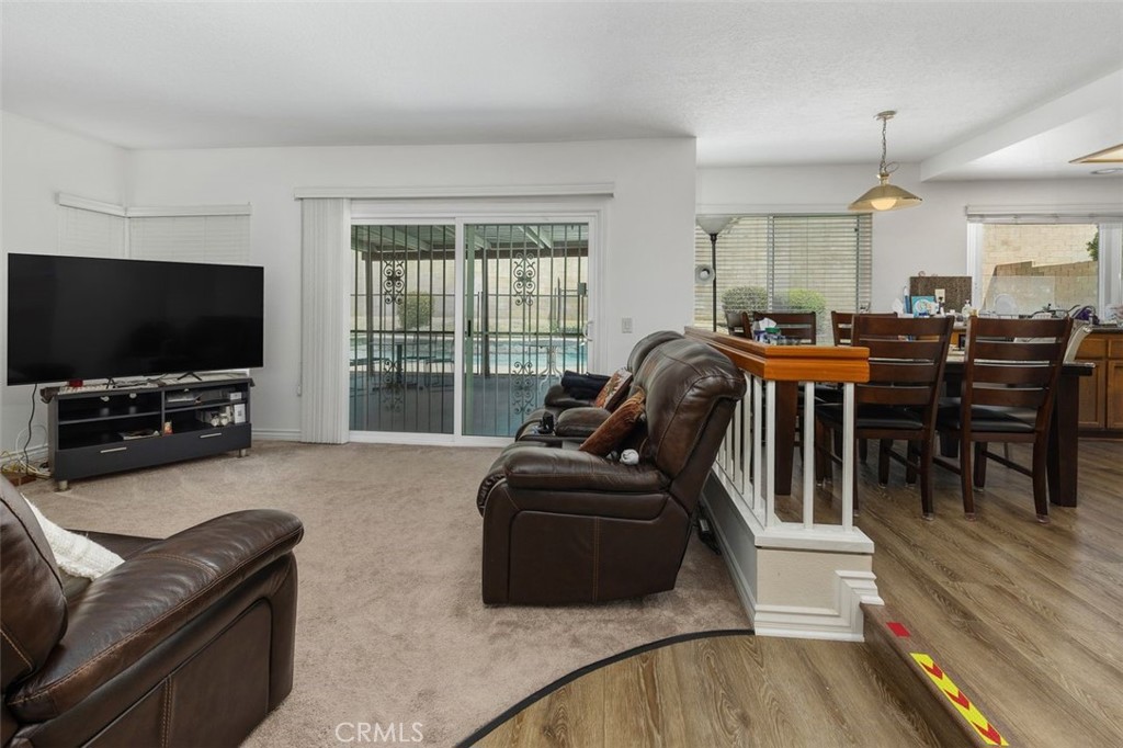 1307 Rockdale Property Photo 12
