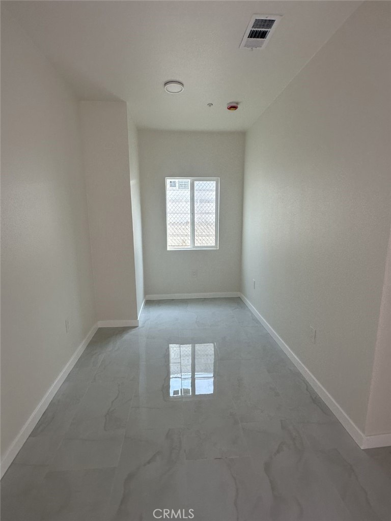 115 W 86th Property Photo 3